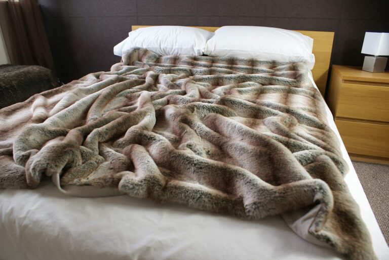 luxury bed throws