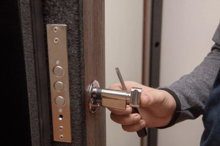 How Commercial Locksmith Services Can Help Your Business